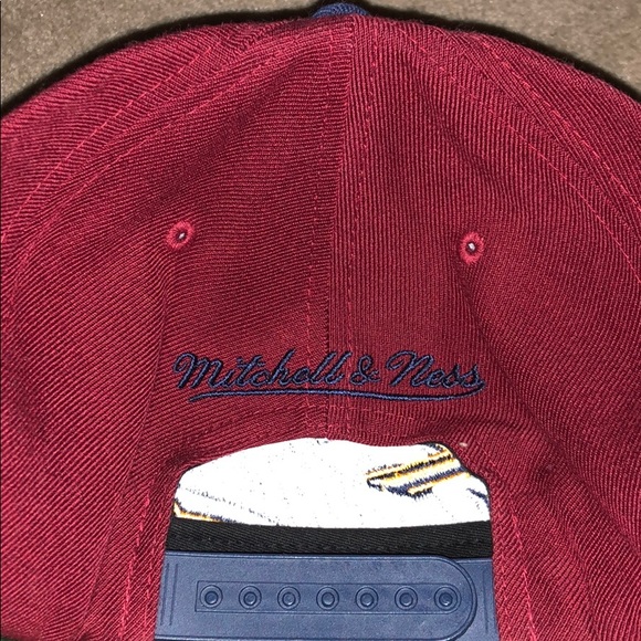 Mitchell & Ness SnapBack hat - Picture 2 of 3